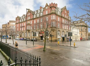 2 bedroom flat for sale in Clarendon House, Clayton Street West, Newcastle upon Tyne, NE1