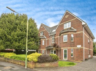 2 bedroom flat for sale in Crabton Close Road, Bournemouth, Bournemouth, Christchu, BH5