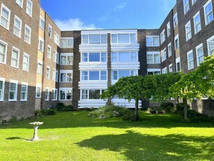 2 bedroom flat for sale in Eastern Parade, Southsea, Hampshire, PO4 9RS, PO4