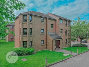 2 bedroom flat for sale in Flat , Briarwood Court, Glasgow, G32