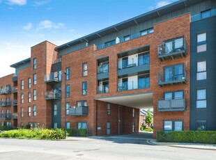 2 bedroom flat for sale in John Thornycroft Road, Southampton, SO19