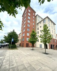2 bedroom flat for sale in Lansdowne House, Moulsford Mews, Reading, RG30