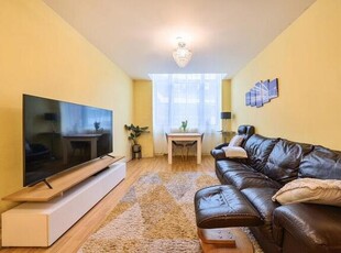 2 Bedroom Flat For Sale In Leicester, Leicestershire