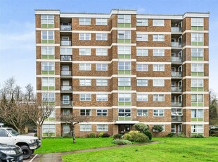 2 bedroom flat for sale in London Road, Patcham, Brighton, BN1