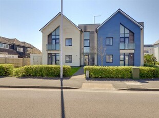 2 bedroom flat for sale in The Waterfront, Eirene Road, Goring-By-Sea, Worthing, BN12