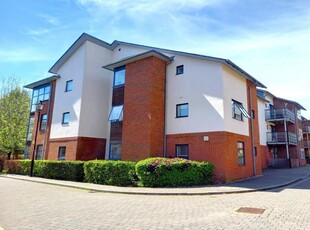 2 bedroom flat for sale in Winchester, SO23