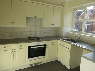 2 bedroom house for rent in White Willow Close, Ashford, Kent, TN24