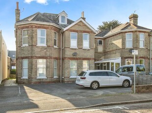 2 bedroom maisonette for sale in Alum Chine Road, Westbourne, Bournemouth, Dorset, BH4