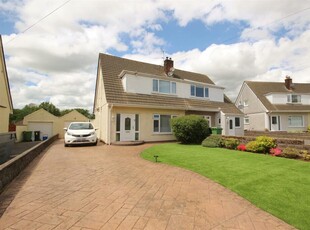 2 bedroom semi-detached bungalow for sale in Clos Mabon, Cardiff, CF14