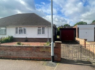 2 bedroom semi-detached bungalow for sale in Harewood Road, Bedford, Bedfordshire, MK42