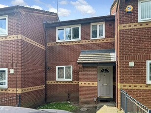 2 bedroom semi-detached house for sale in Martin Street, Leicester, Leicestershire, LE4