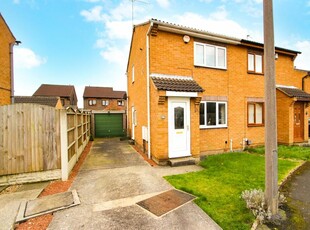 2 bedroom semi-detached house for sale in Pasture Close, Armthorpe, Doncaster, DN3