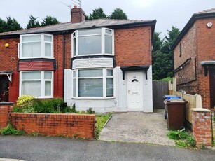 2 bedroom semi-detached house for sale in Shelley Grove, Droylsden, M43