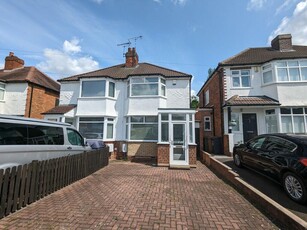 2 bedroom semi-detached house for sale in Summerfield Road, Solihull, B92