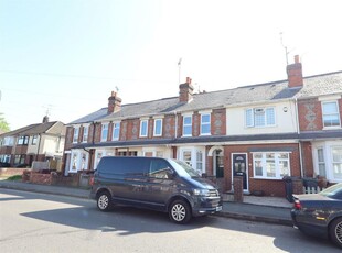 2 bedroom terraced house for rent in Briants Avenue, RG4
