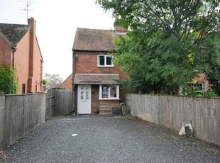 2 bedroom terraced house for rent in Grove cottages, WR5