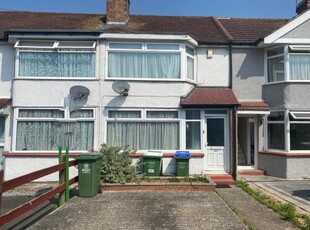 2 bedroom terraced house for rent in Parkside Avenue, Bexleyheath, Kent, DA7