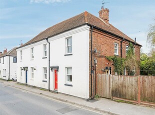 2 bedroom terraced house for sale in High Street, Wingham, Canterbury, CT3