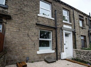 2 bedroom terraced house for sale in Lowergate, Huddersfield, West Yorkshire, HD3