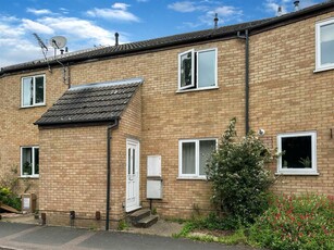 2 bedroom terraced house for sale in Moss Bank, Cambridge, CB4