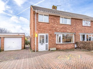 3 Bed House For Sale in Saunders Close, Watlington, OX49 - 5014501