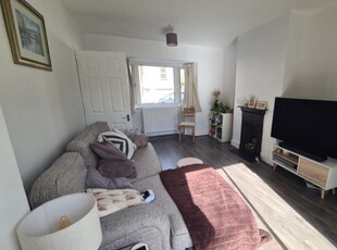 3 Bed House To Rent in Maidenhead, Berkshire, SL6 - 525