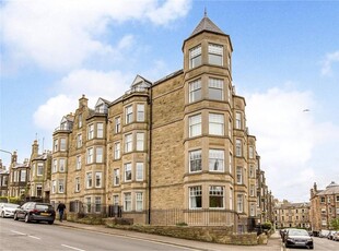 3 bed third floor flat for sale in Morningside