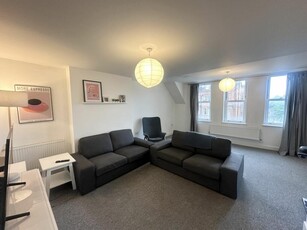 3 bedroom apartment for rent in Grimston Avenue, Folkestone, CT20