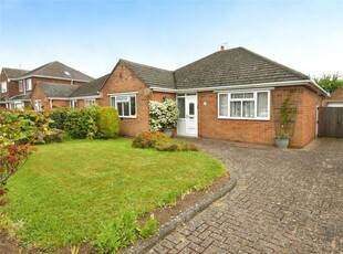 3 bedroom bungalow for sale in Harewood Crescent, North Hykeham, Lincoln, Lincolnshire, LN6