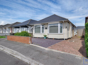 3 bedroom bungalow for sale in St. Margarets Road, Bournemouth, BH10