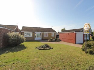 3 bedroom detached bungalow for sale in Nearfield Road, Bessacarr, Doncaster, DN4