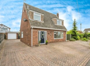 3 bedroom detached bungalow for sale in Somerton Drive, Hatfield Woodhouse, Doncaster, DN7