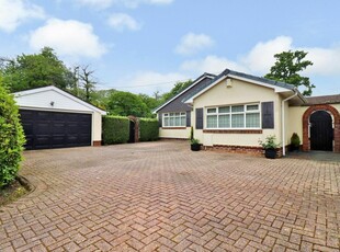 3 bedroom detached bungalow for sale in Southern Road, West End, SO30