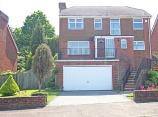 3 bedroom detached house for sale in Ascot Close, Eastbourne, BN20 7HL, BN20