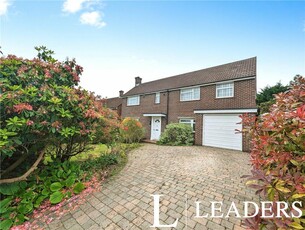 3 bedroom detached house for sale in Bassett Green Close, Southampton, Hampshire, SO16