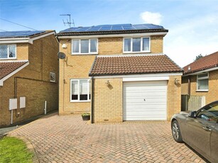 3 bedroom detached house for sale in Elmdale Drive, Edenthorpe, Doncaster, South Yorkshire, DN3