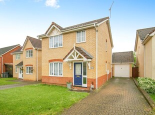3 bedroom detached house for sale in Ickworth Crescent, Rushmere St. Andrew, Ipswich, IP4