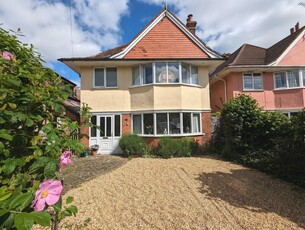 3 bedroom detached house for sale in Rushmere Road, Ipswich, IP4