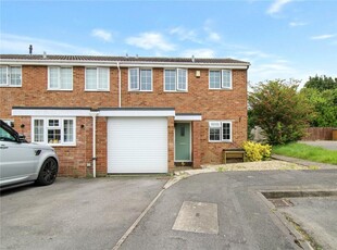 3 bedroom end of terrace house for sale in Larchmore Close, Greenmeadow, Swindon, Wiltshire, SN25