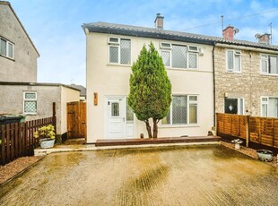 3 bedroom end of terrace house for sale in Priory Place, Bradley, Huddersfield, West Yorkshire, HD2