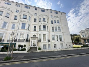 3 bedroom flat for rent in Clifton Gardens, Folkestone, CT20