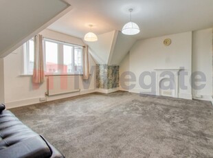 3 bedroom flat for rent in Rectory Road, Beckenham, BR3
