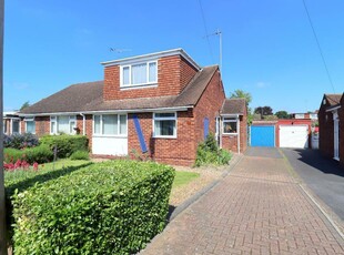 3 bedroom house for sale in Cloisters Road, L & D Borders, Luton, Bedfordshire, LU4 0NJ, LU4