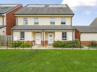 3 bedroom semi-detached house for sale in Stride Gardens, Bursledon, Hampshire, SO31