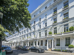 3 bedroom penthouse for sale in Cadogan Place, Belgravia, SW1X