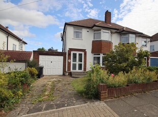 3 bedroom semi-detached house for rent in Hillcrest Road, Orpington, BR6