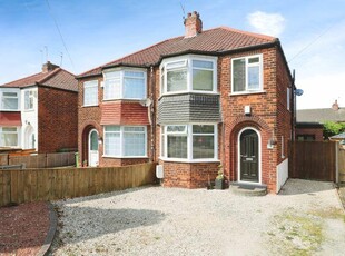 3 bedroom semi-detached house for rent in Hull Road, Anlaby, HU10