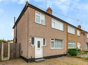 3 bedroom semi-detached house for sale in Bruce Grove, Chelmsford, Essex, CM2