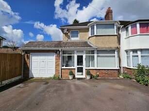 3 bedroom semi-detached house for sale in Castle Lane, Solihull, B92