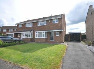3 bedroom semi-detached house for sale in Chalford Avenue, Swindon, Wiltshire, SN3